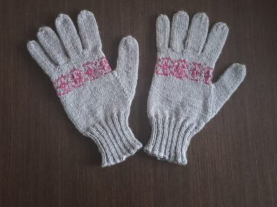 Продам женские вязаные перчатки